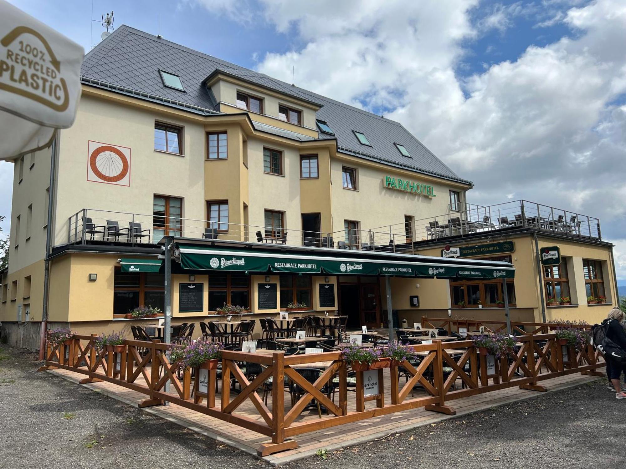 Parkhotel Смржовка Экстерьер фото